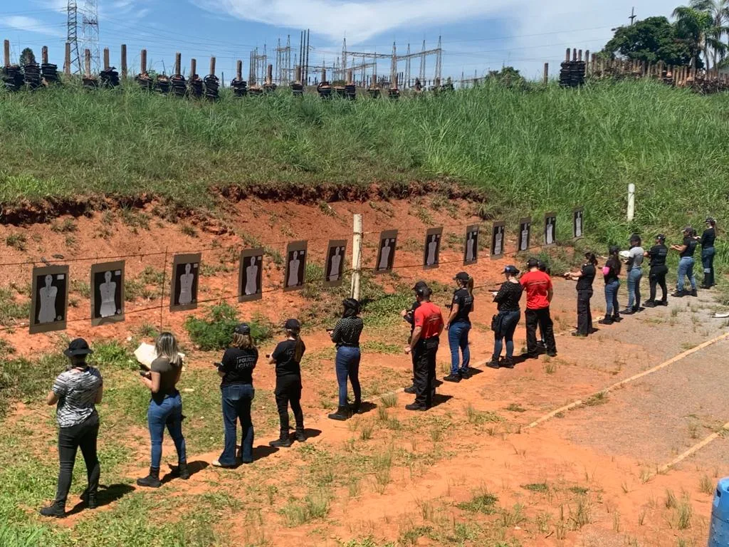 Palestra em anfiteatro para público sentado